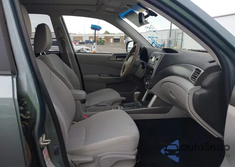 2012 Subaru Forester 2.5X Premium z USA, uszkodzony, nr VIN JF2SHADC8CH466939